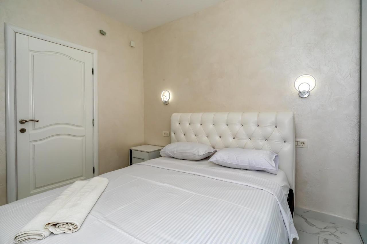 Kaom Lux Apartment Dobra Voda Bagian luar foto