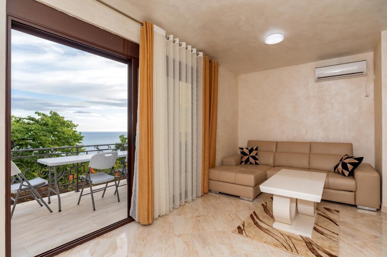 Kaom Lux Apartment Dobra Voda Bagian luar foto