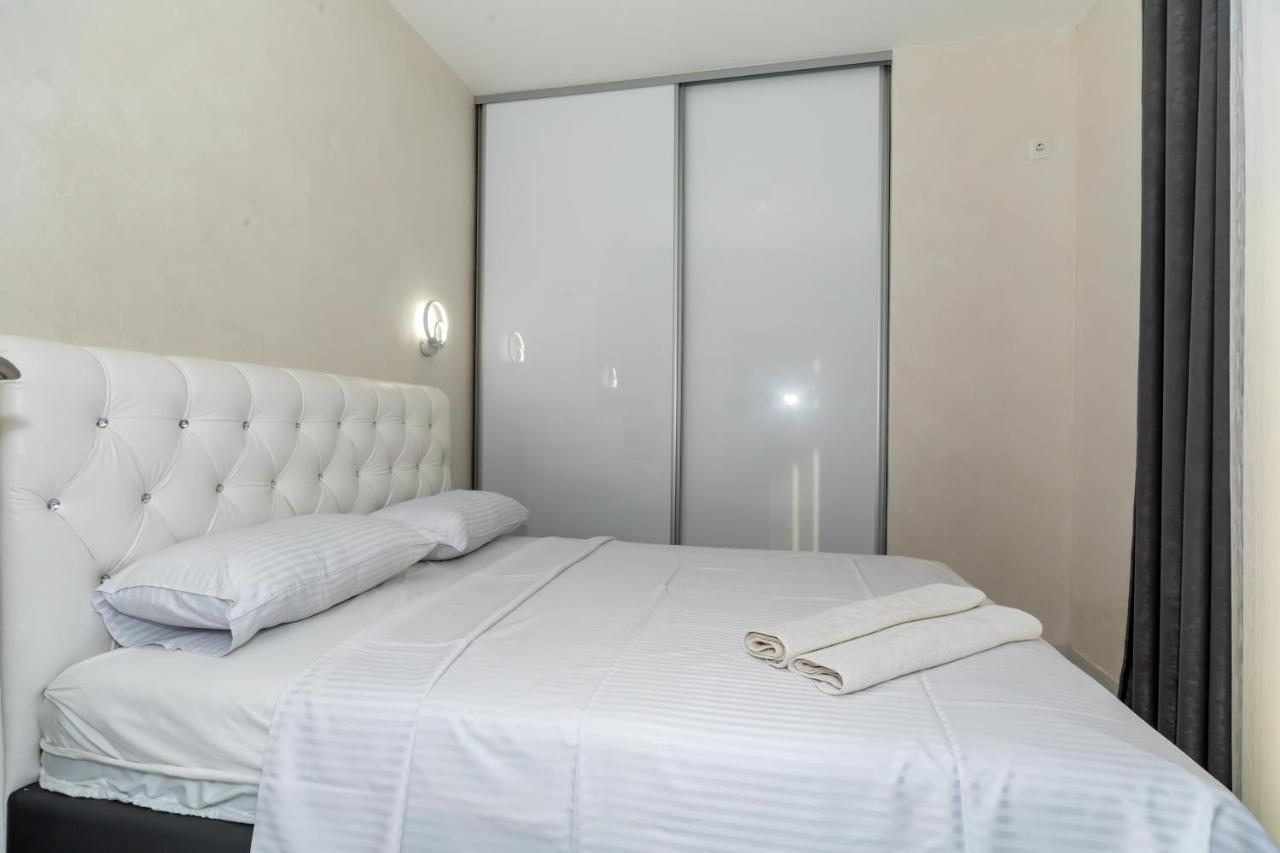 Kaom Lux Apartment Dobra Voda Bagian luar foto