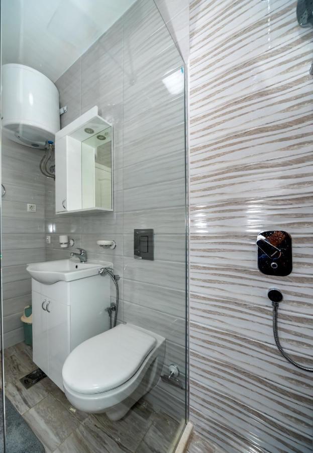 Kaom Lux Apartment Dobra Voda Bagian luar foto
