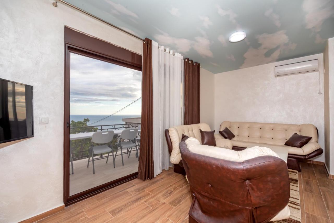 Kaom Lux Apartment Dobra Voda Bagian luar foto