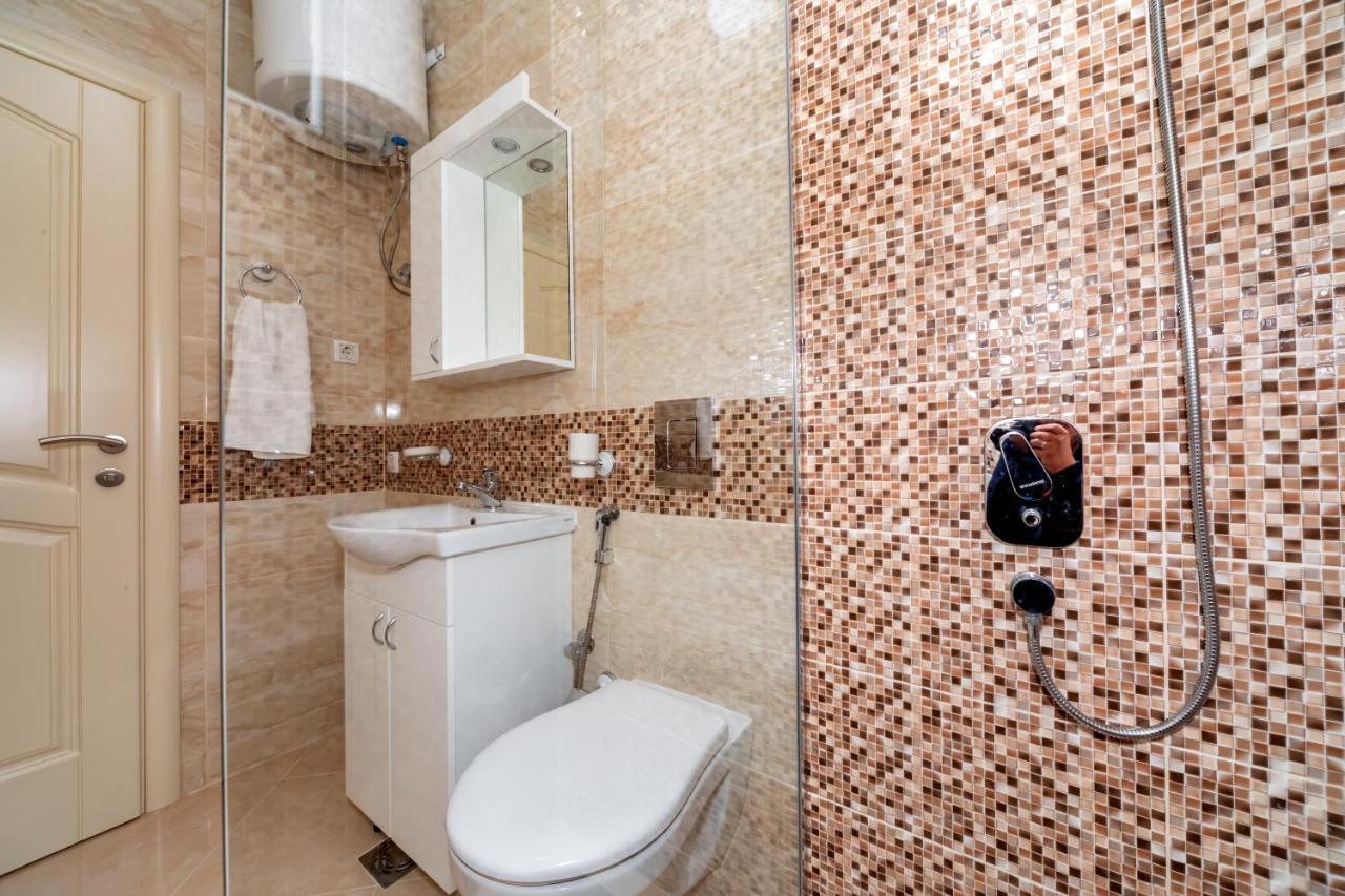Kaom Lux Apartment Dobra Voda Bagian luar foto