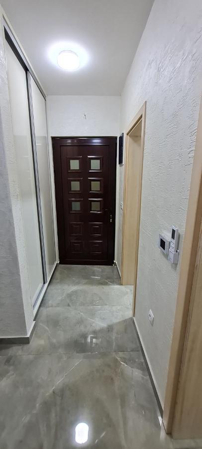 Kaom Lux Apartment Dobra Voda Bagian luar foto