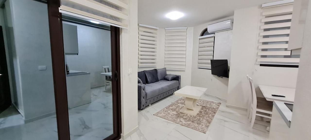 Kaom Lux Apartment Dobra Voda Bagian luar foto